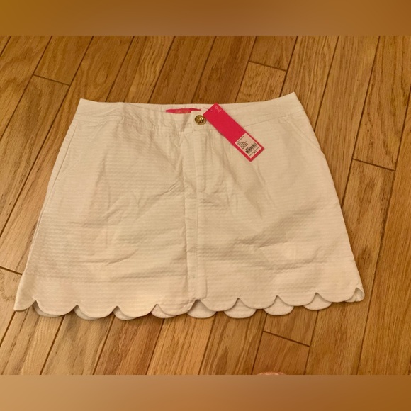 Lilly Pulitzer Women's Colette Scallop
Hem Skort in White - Picture 2 of 3